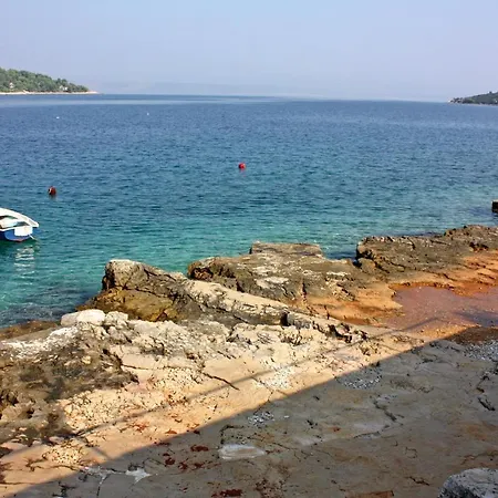 Apartments By The Sea Necujam, Solta - 5182