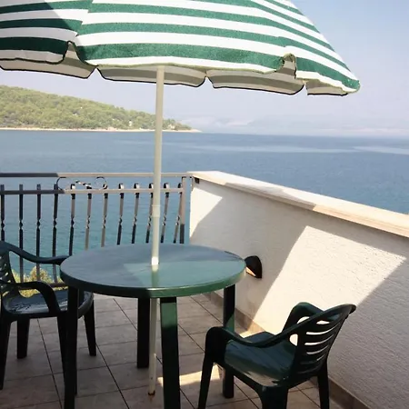 Apartments By The Sea Necujam, Solta - 5182