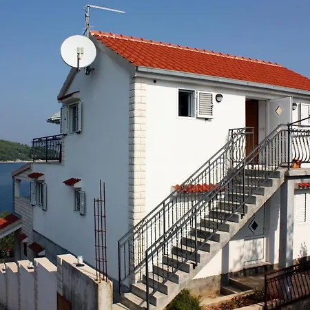 Apartments By The Sea Necujam, Solta - 5182 Apartment *