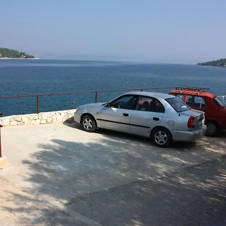 Apartments By The Sea Necujam, Solta - 5182