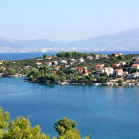 Apartments By The Sea Necujam, Solta - 5182 Stomorska